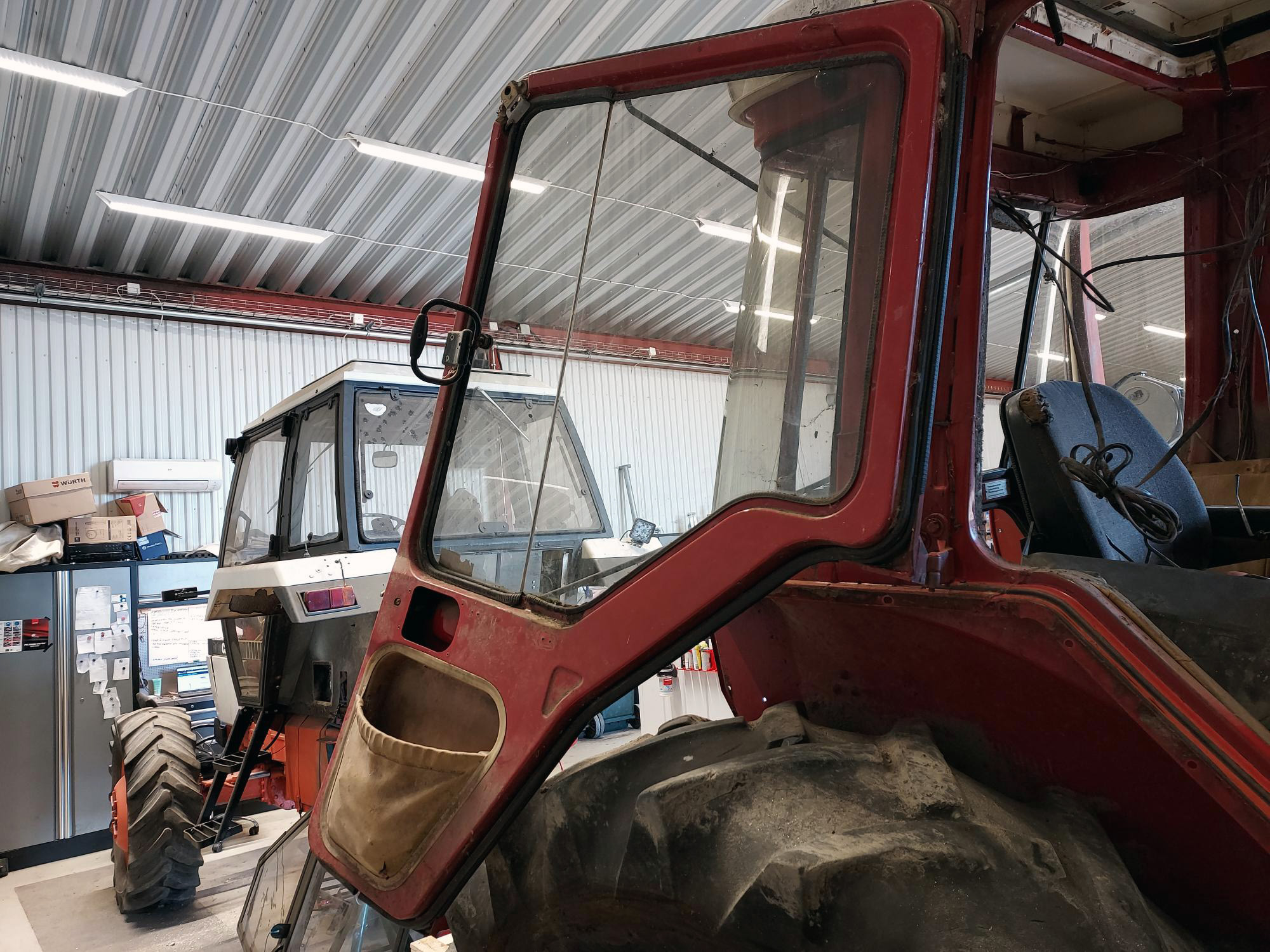 Högerdörr International 956 AXL