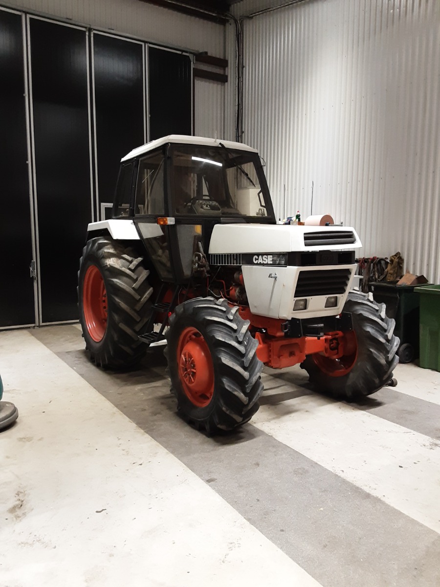 INKOMMANDE TRAKTOR - CASE 1490 / FUK863
