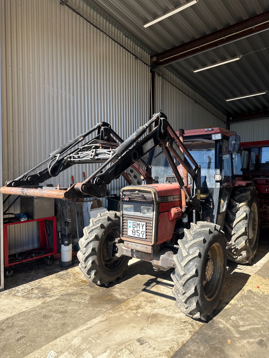 INKOMMANDE TRAKTOR - MASSEY FERGUSON 355 / BMY859