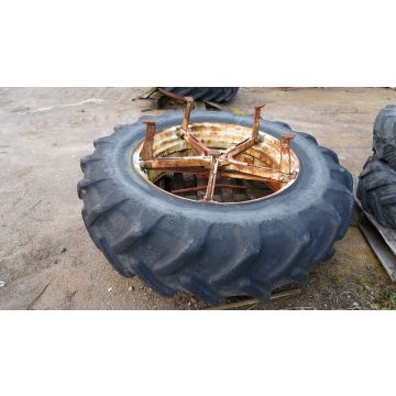 Hjul Michelin 18.4 R38 inklusive dubbelmontage