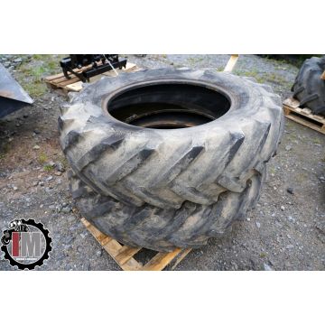 Däck 320/70-24 pris/styck	