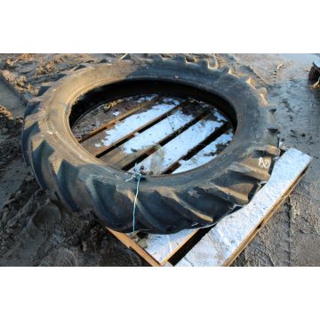 Däck GoodYear 12,4-36