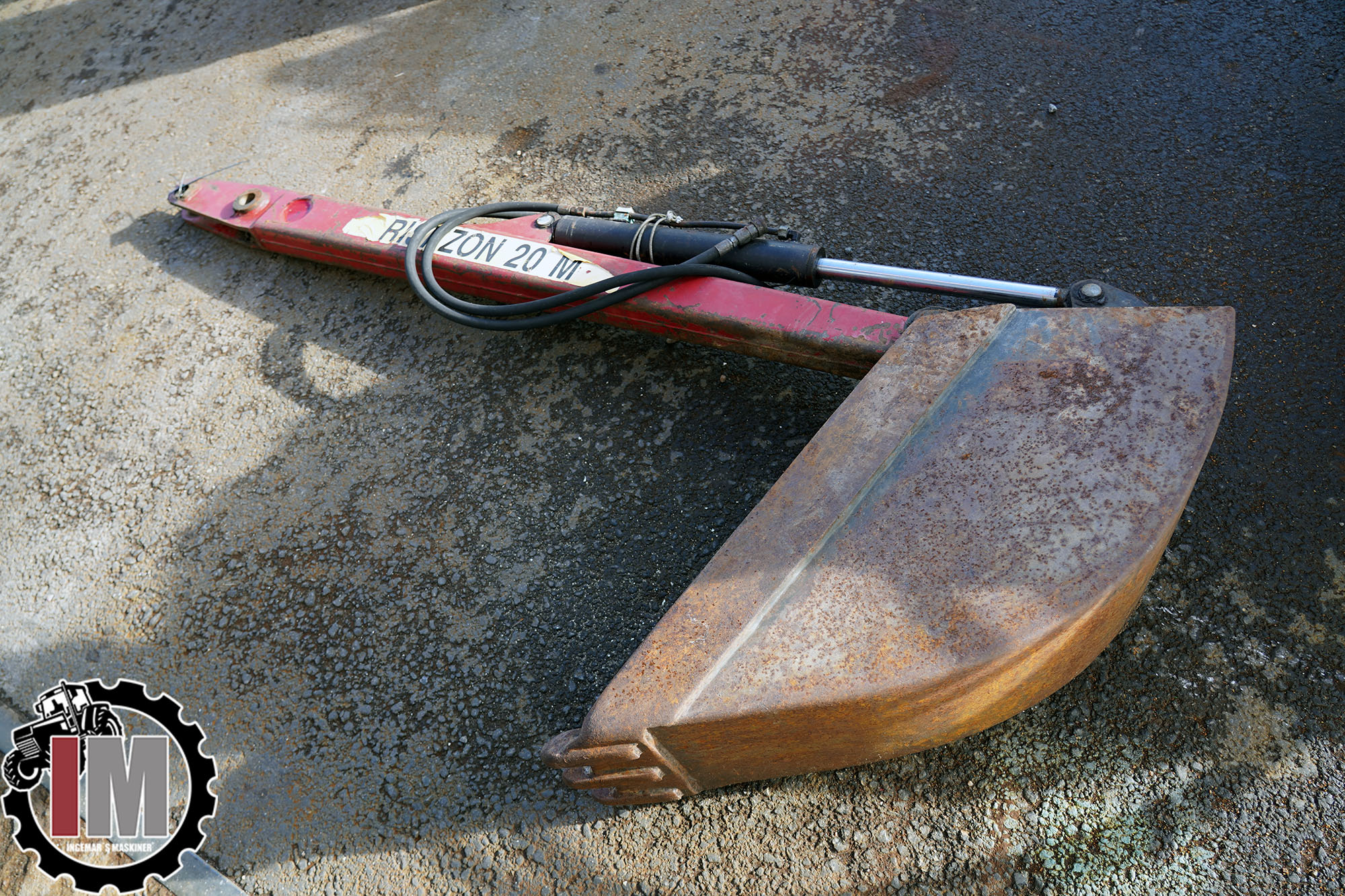 Patu 525 Grävarm med skopa