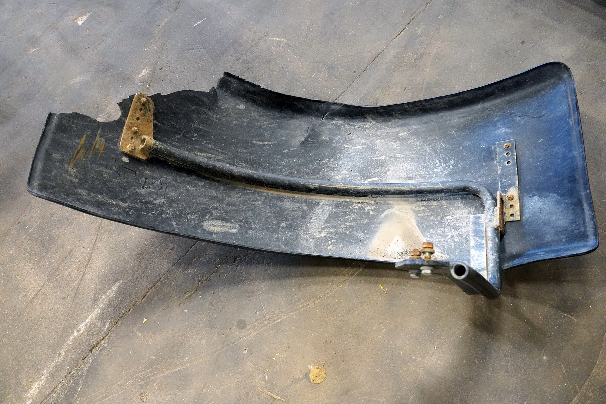 Framskärmar / Skärmstag Deutz Agroton 110