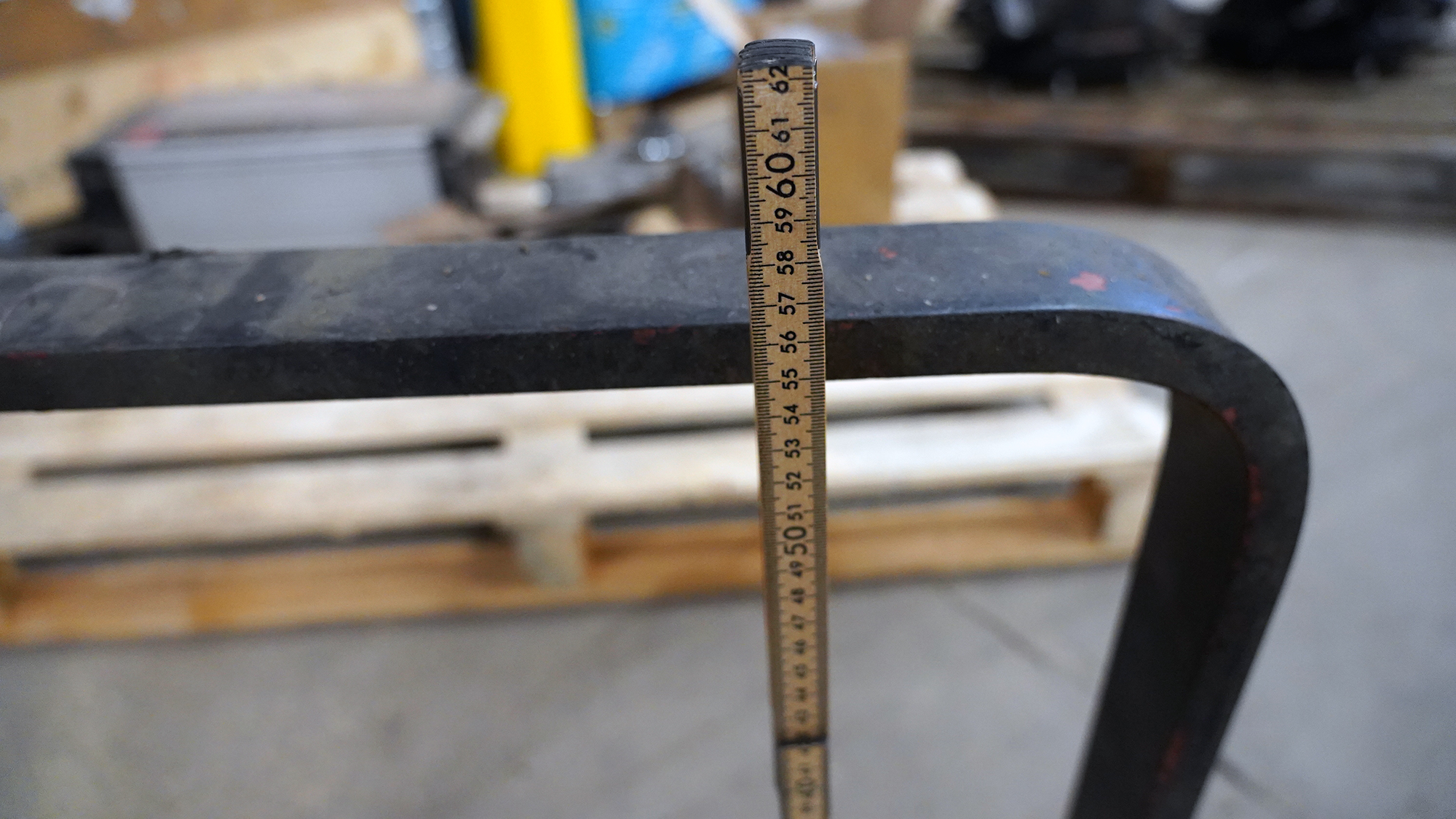 Skyddsbåge motorhuv 580mm