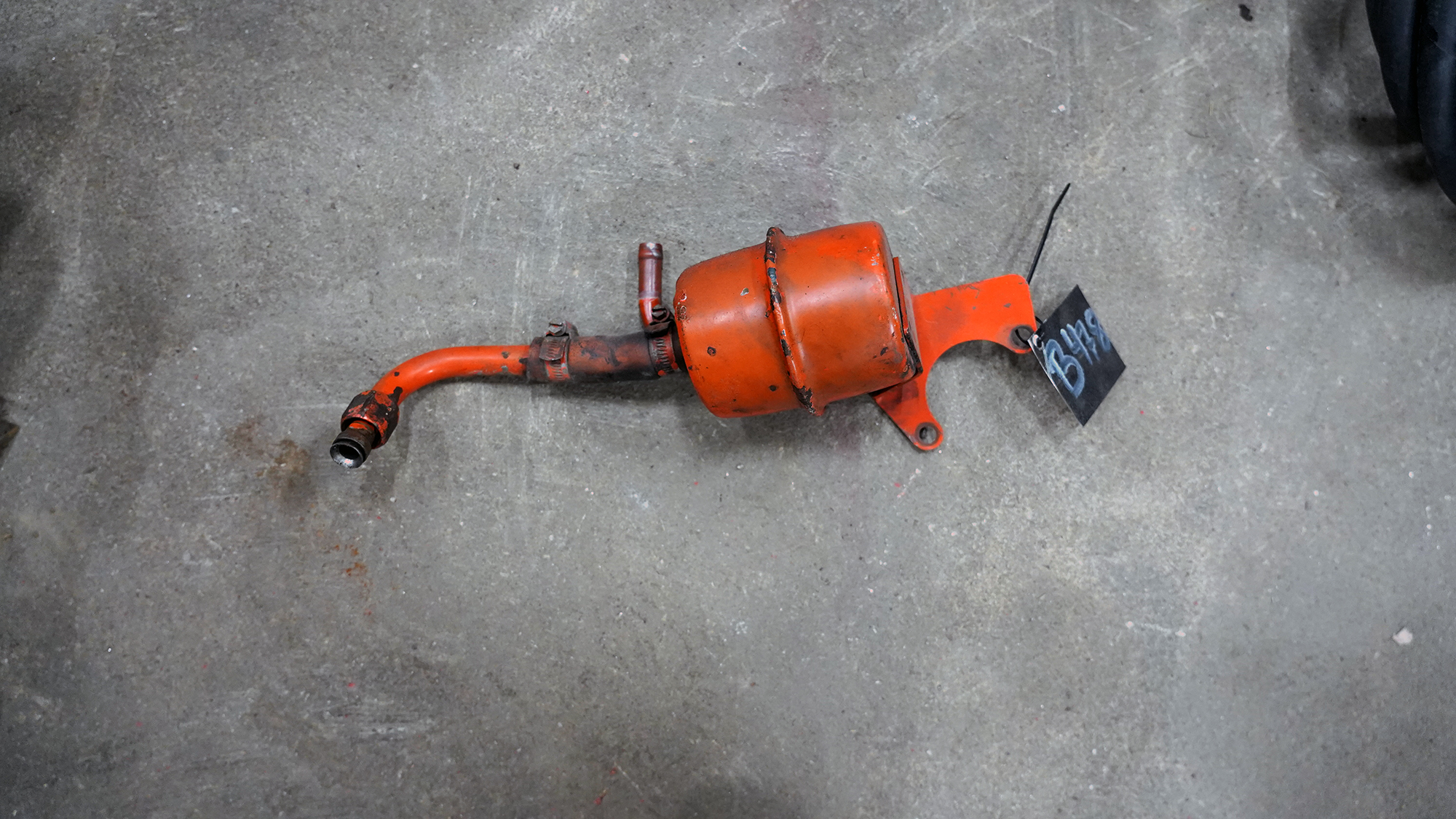 Servobehållare Case 1490