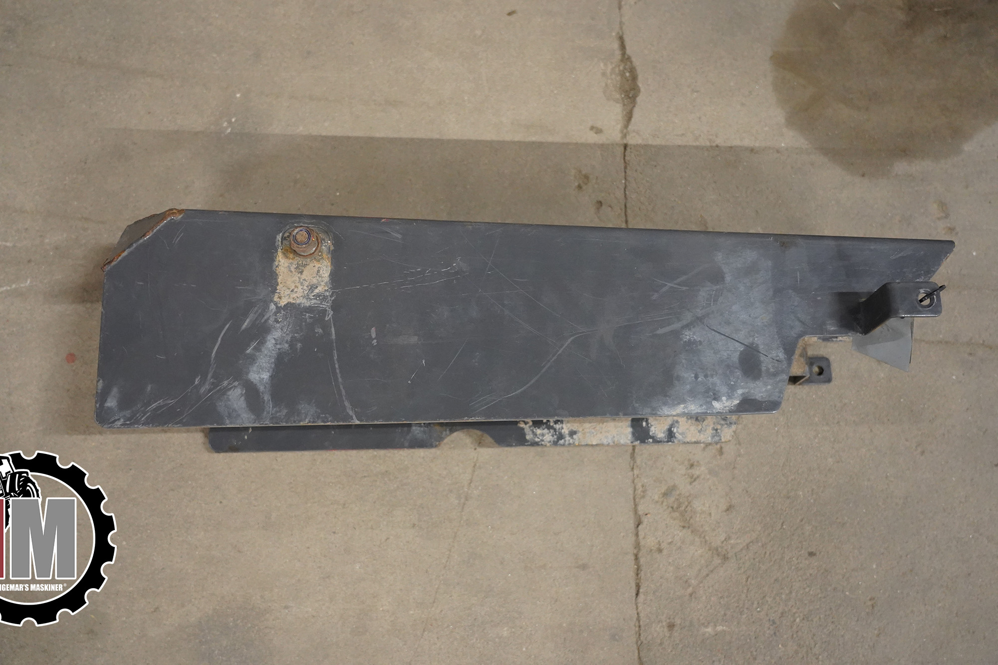 Skydd till Valtra A83