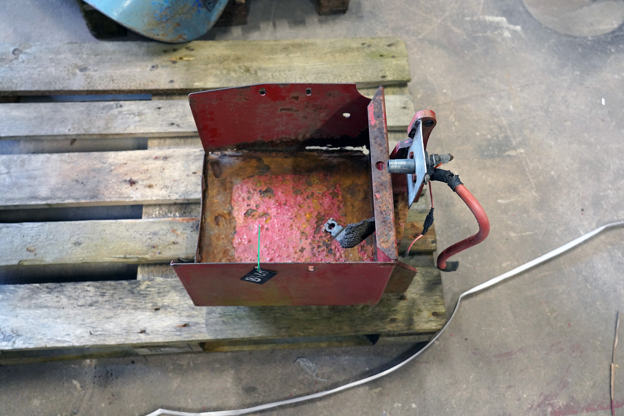 Batterilåda International 956 AXL