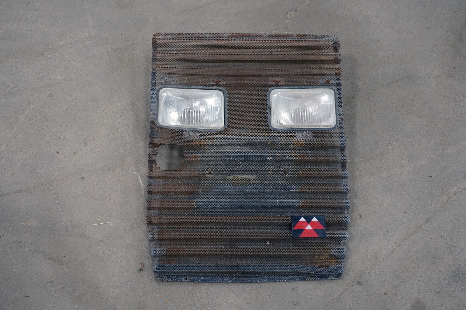 Grill & Strålkastarinfästning MF 3080