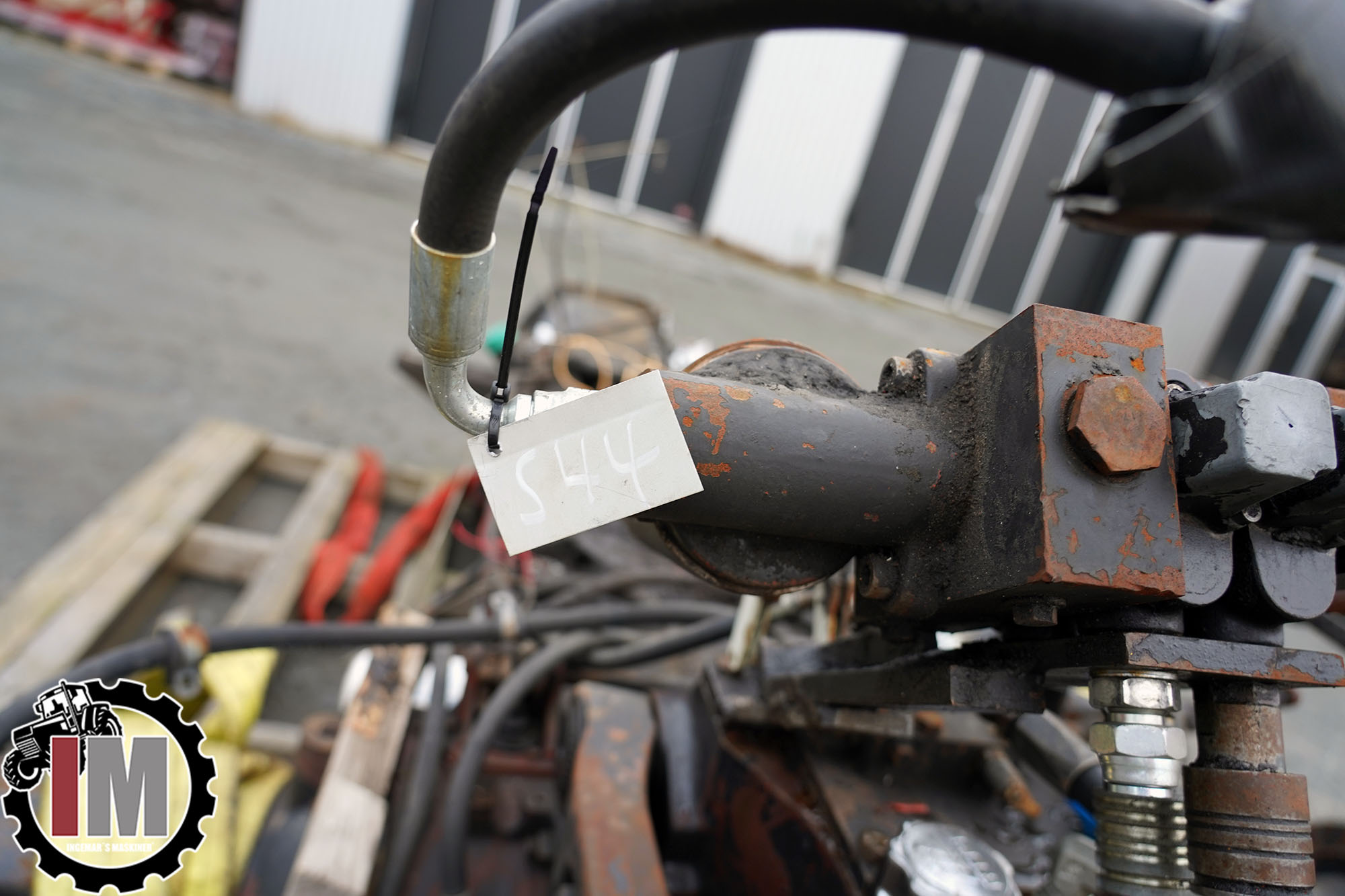 Ventilpaket yttre hydraulik Valmet 805