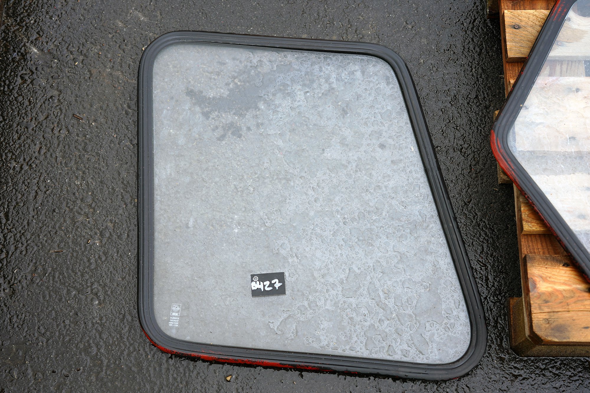 Bakre sidoruta Volvo 650