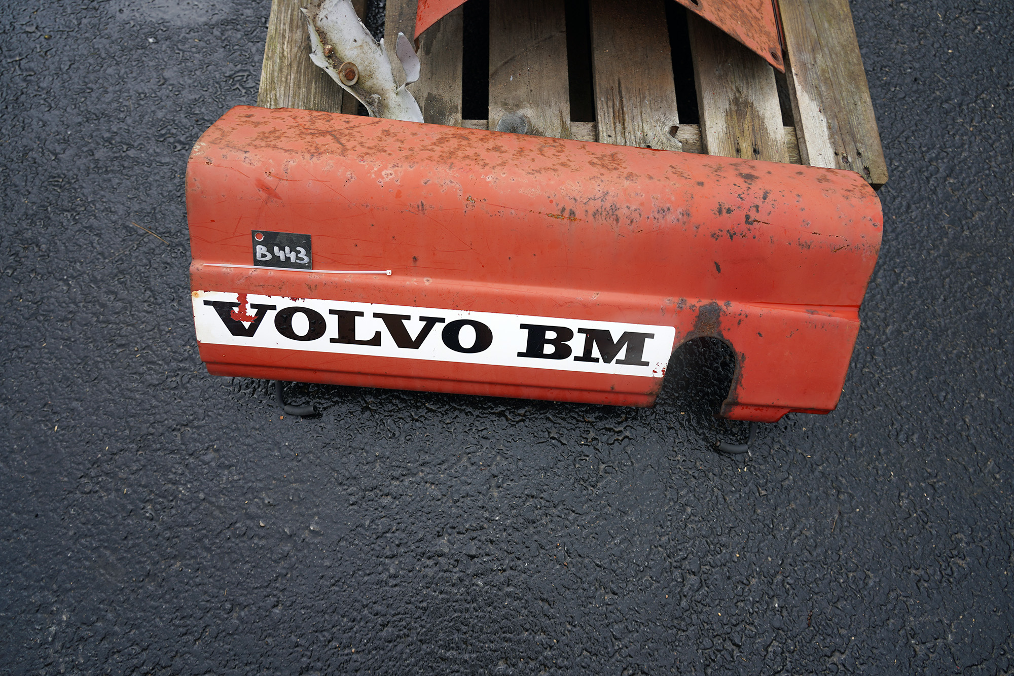 Sidoplåt vänster Volvo BM 430