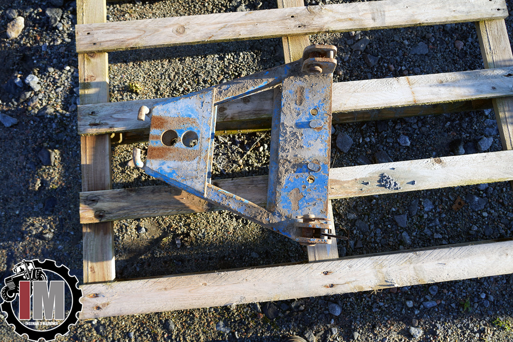 Infästning jordbruksdrag ford 7710