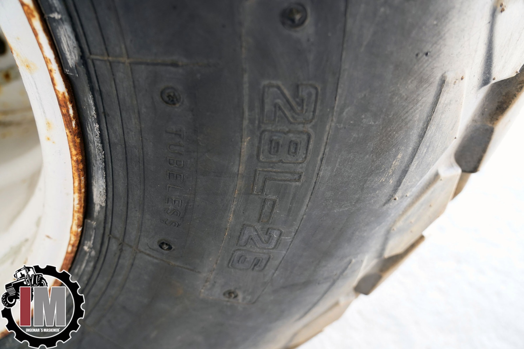 Bakdäck 28L25 A 330 ink fälg Pris/st