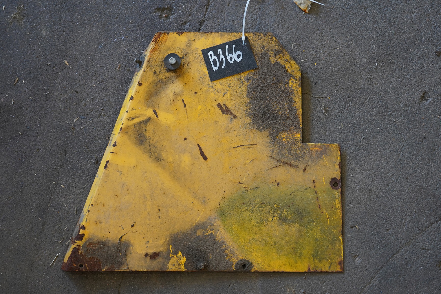 Plåt med infästningshål till Lundberg 341 S