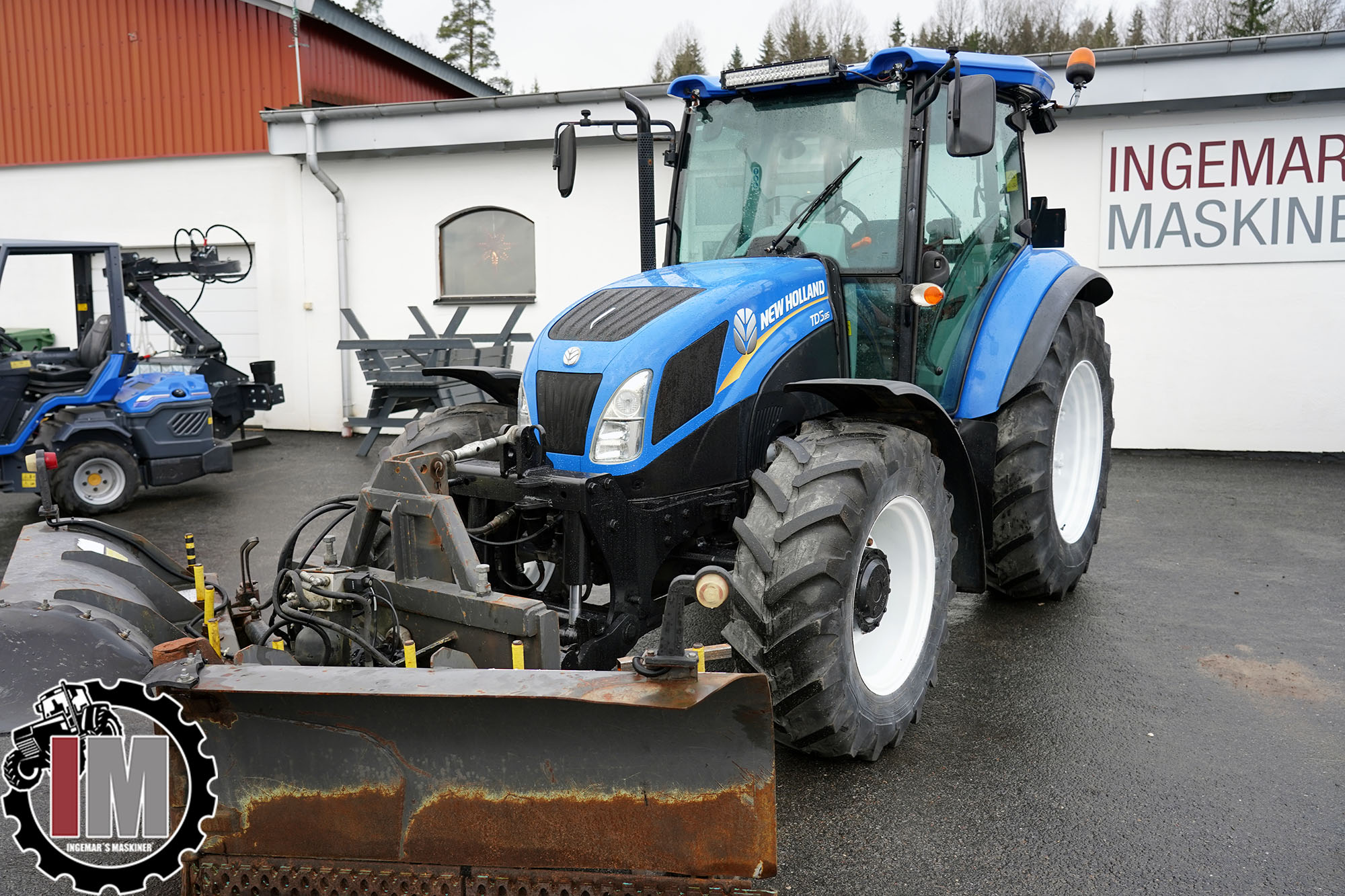 New Holland TD5.85 Reg.nr XHD316