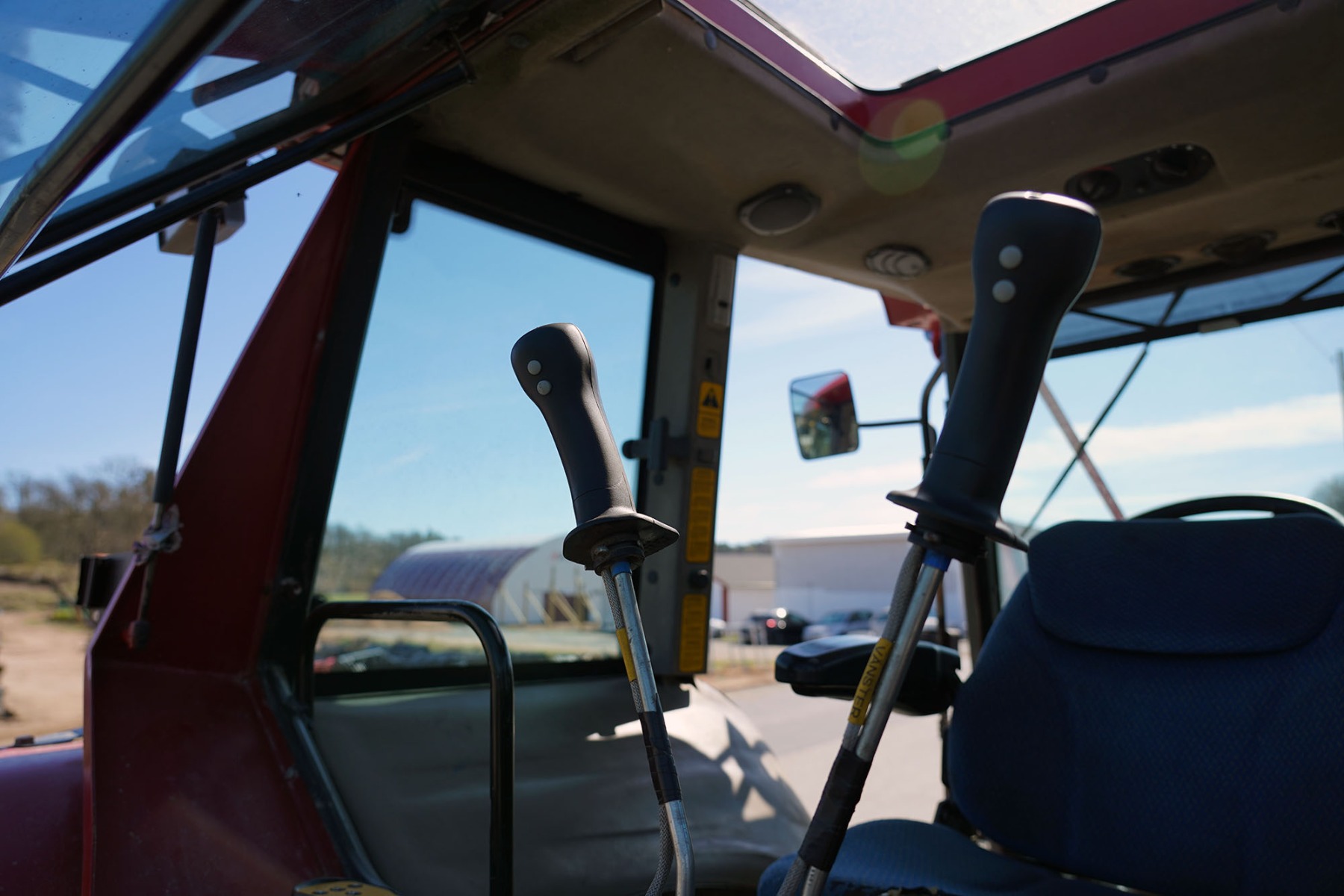 New Holland TM 115 +L TDF460