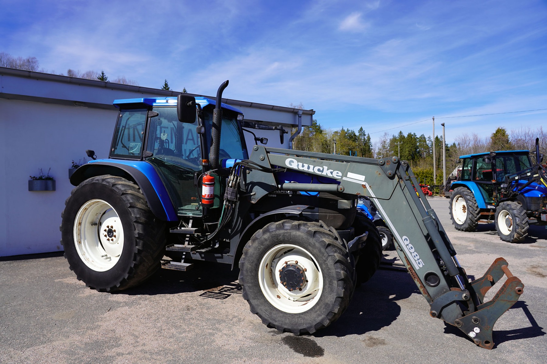 New Holland TM 115 +L TDF460