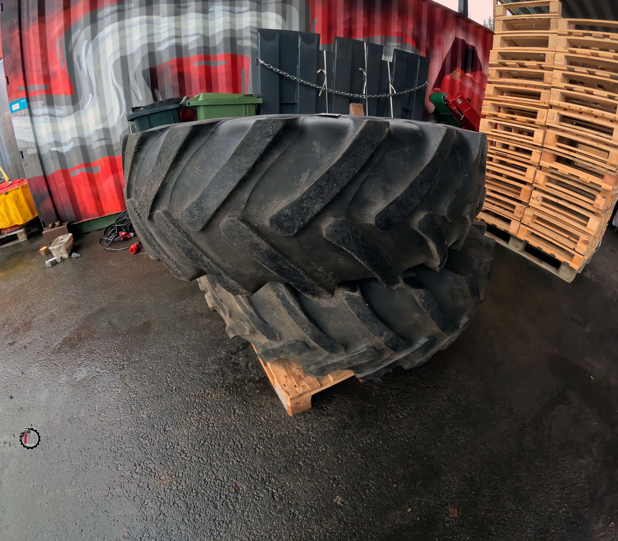 Däck Hjul 16,9 R34 PAR