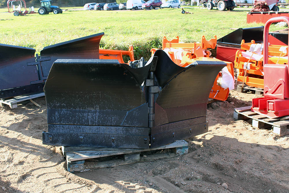 VIKPLOG MED RAMBALKSFÄSTE 