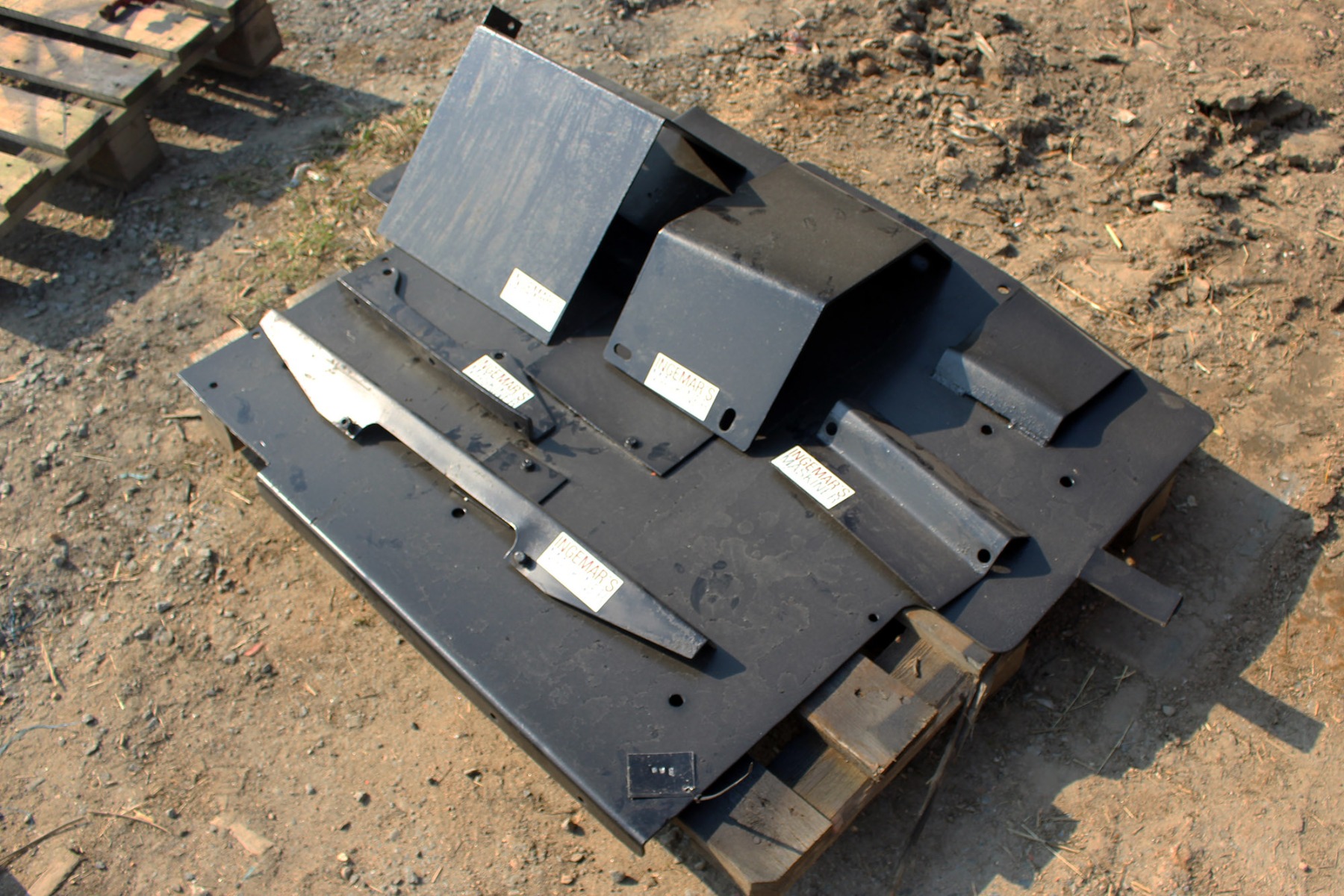 Hasplåtar Volvo 600/700