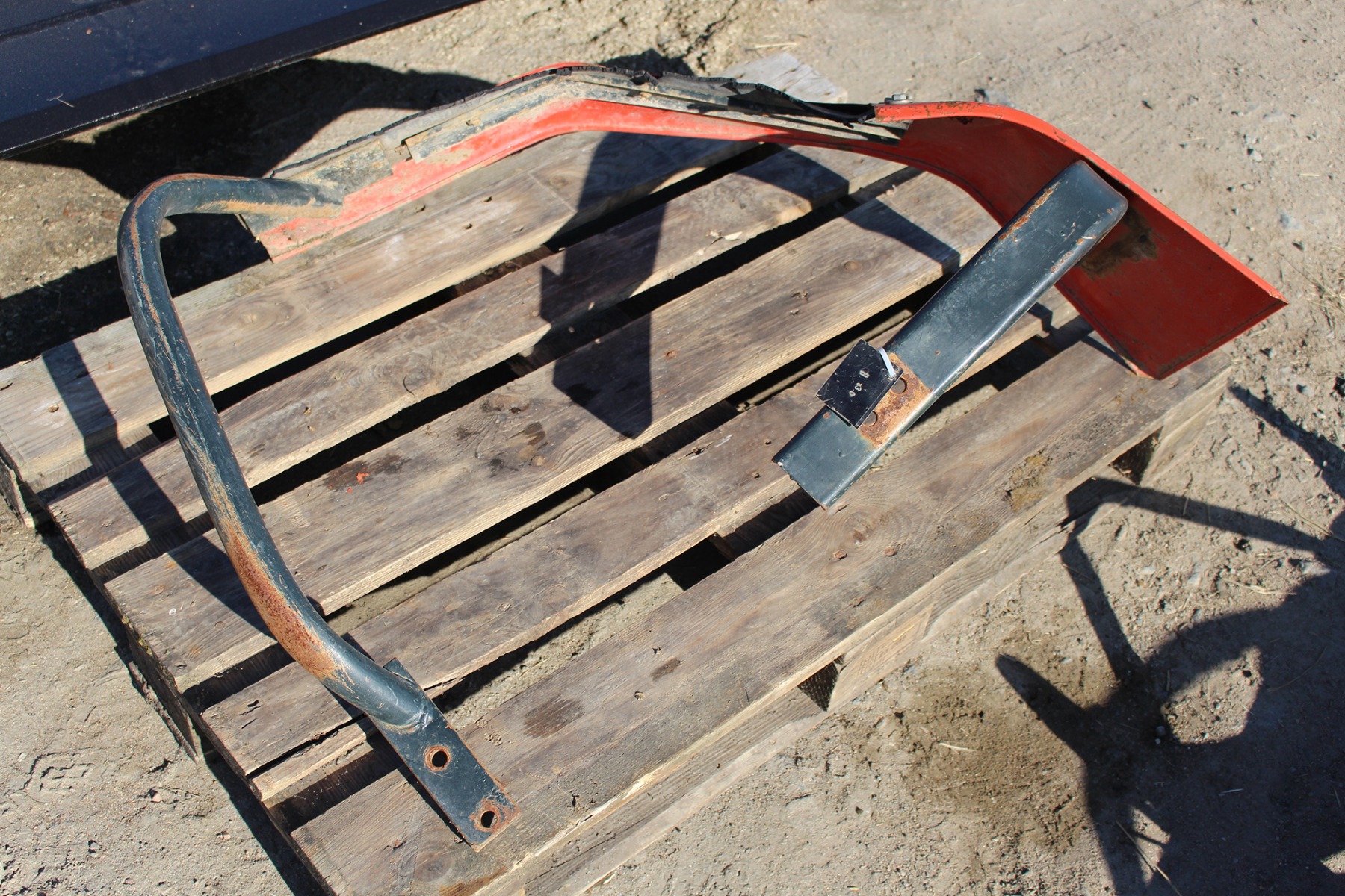 Framskärm Höger röd