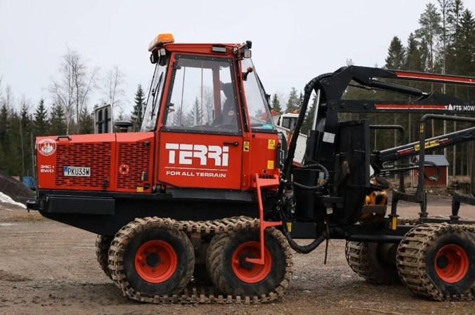 TERRI 34 C 8WD SKOTARE